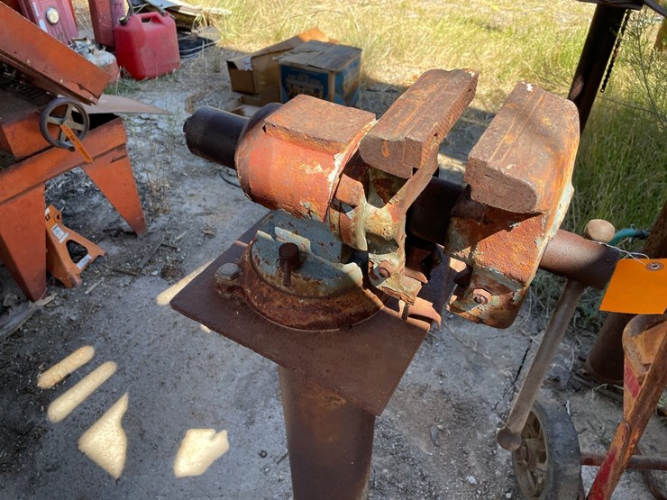 #1088-•-allied-multi-purpose-bench-vise-image-7