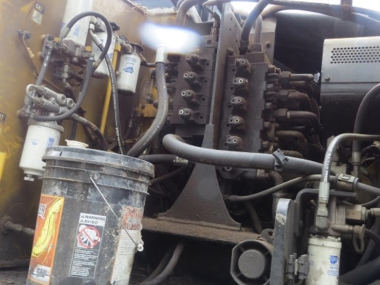 2015-caterpillar-c9-acert-image-12