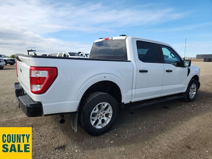 2022-ford-f150-xl-image-4