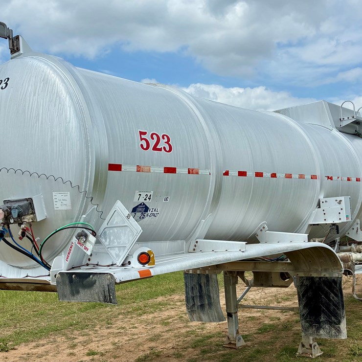2012 TROXELL TANKER