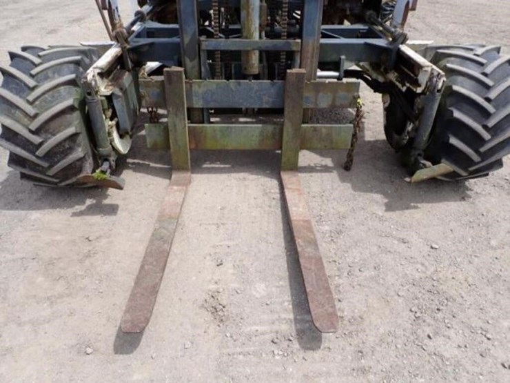 2001-moffett-m5000-image-22