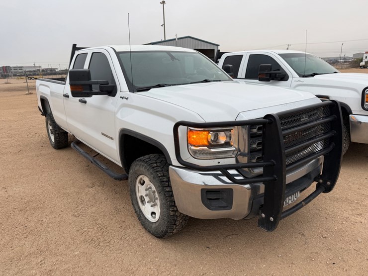 2018-gmc-sierra-2500hd-image-4
