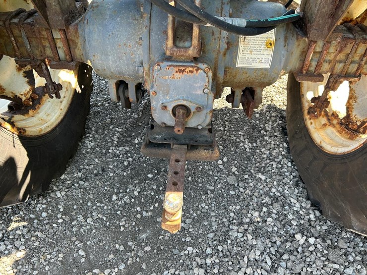 new-holland-3930-image-14