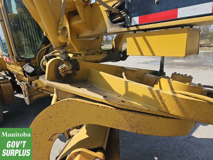 caterpillar-140h-image-15