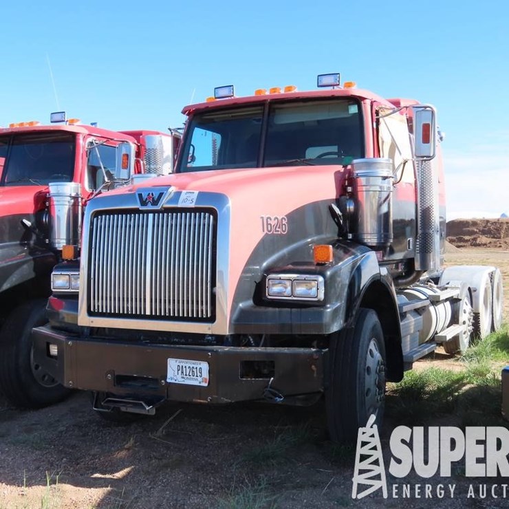 2015 WESTERN STAR 4900