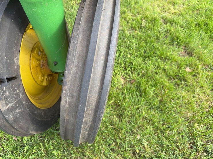 john-deere-b-image-12