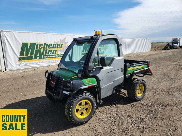 john-deere-gator-image-1
