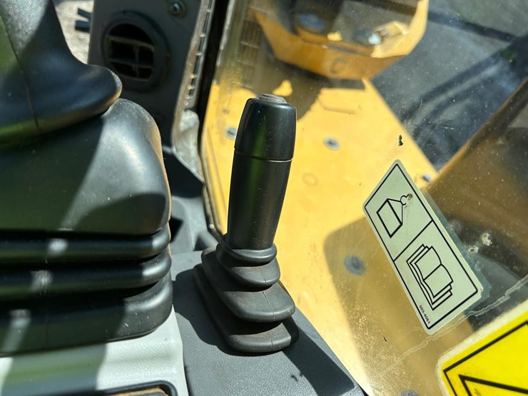 2022-caterpillar-308-cr-image-29