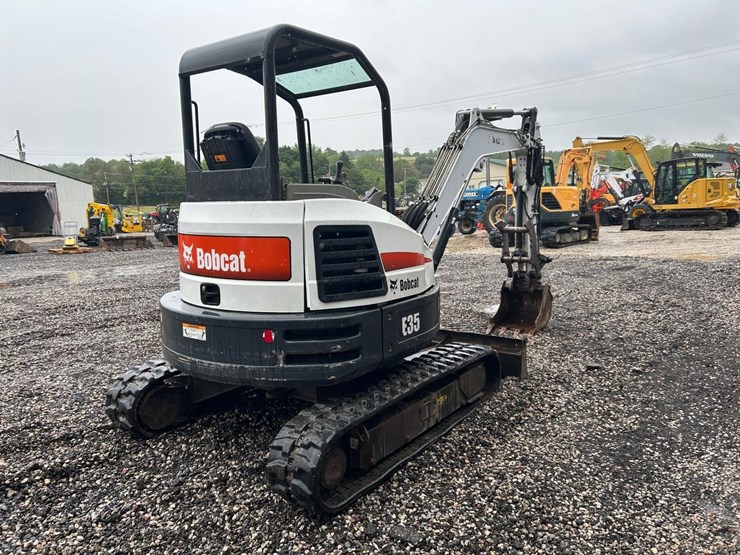 2015-bobcat-e35-image-4