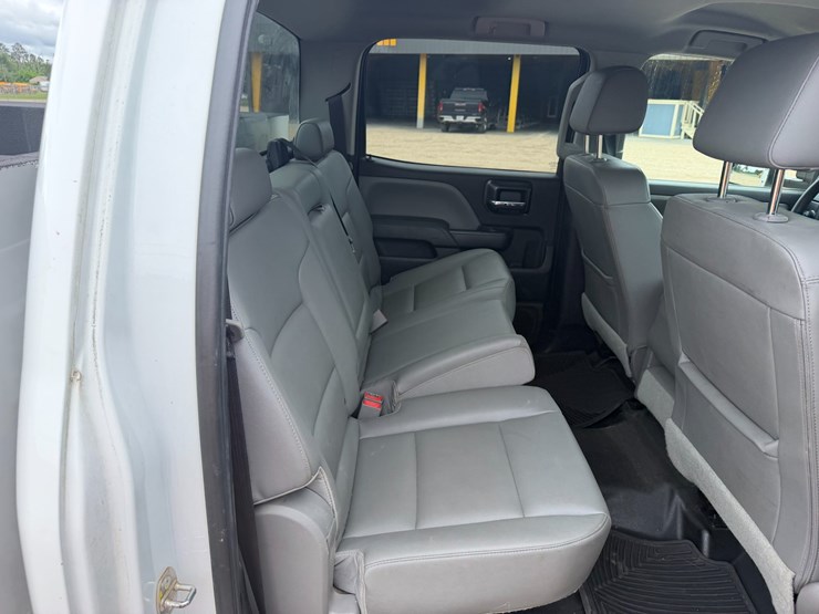 2019-chevrolet-2500-image-8
