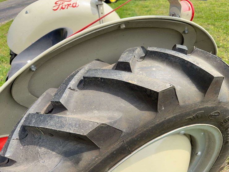 1953-ford-jubilee-image-17