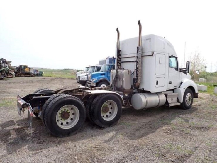 2016-kenworth-t880-image-5