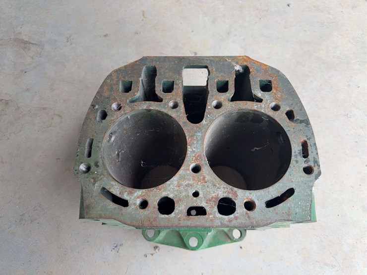 john-deere-b-image-1