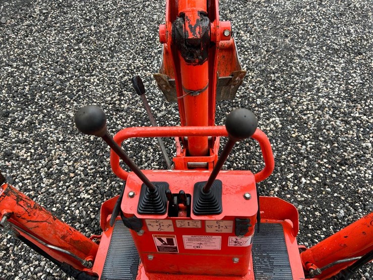 kubota-b26-image-22