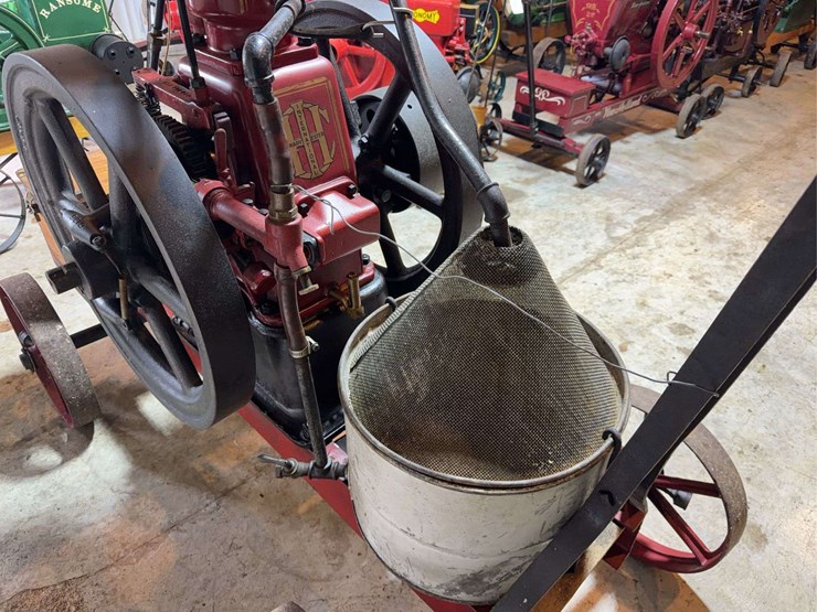 international-harvester-famous-2hp-image-19