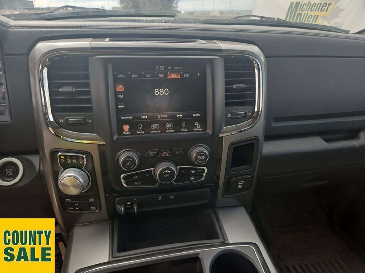 2014-dodge-1500-image-21