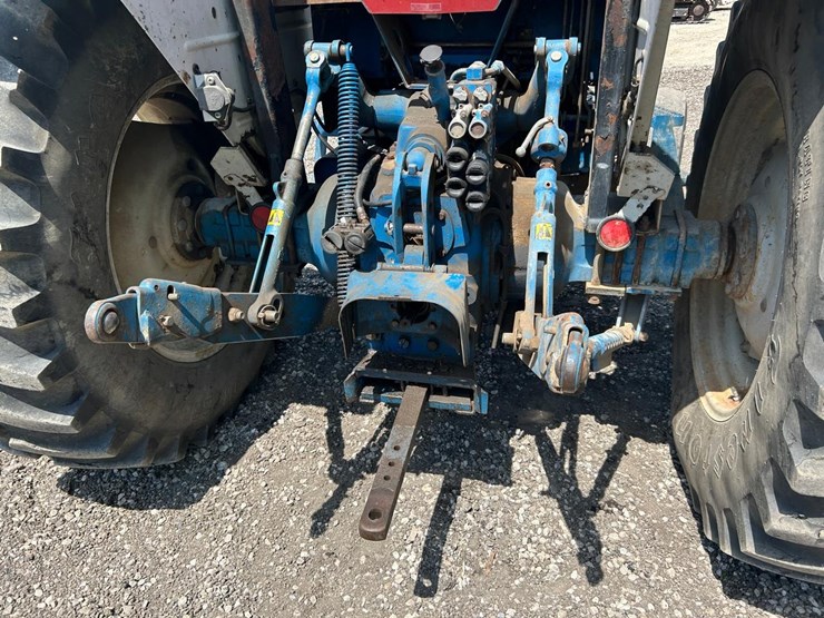 ford-7710-image-12
