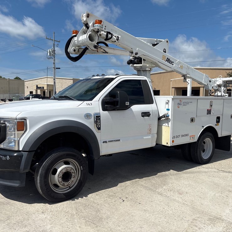 2022 FORD F550
