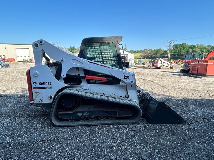 2016-bobcat-t740-image-5