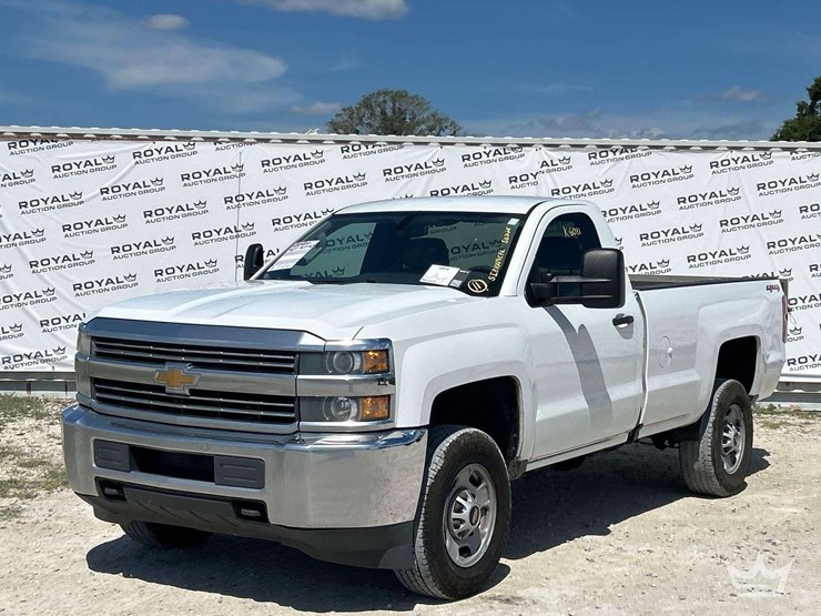 2018-chevrolet-silverado-2500-image-1