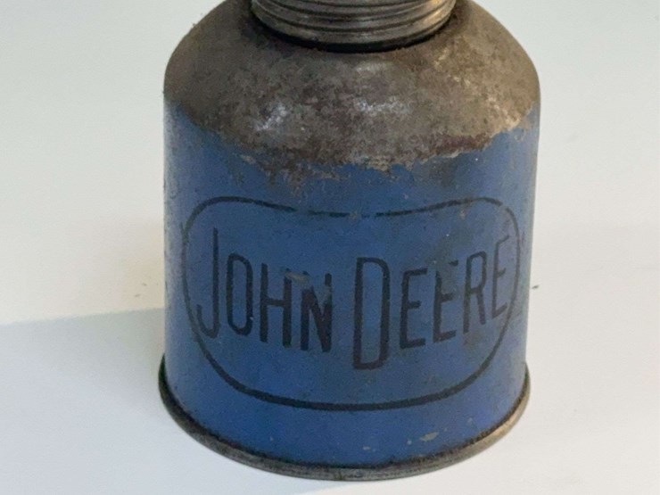 john-deere-findlay-impl-company-oil-can-image-3