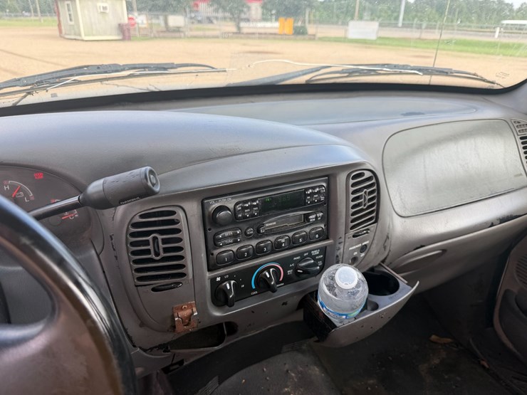 2002-ford-f150-image-9