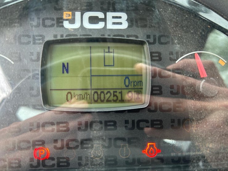 jcb-407-image-19