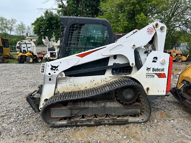 2019-bobcat-t770-image-1