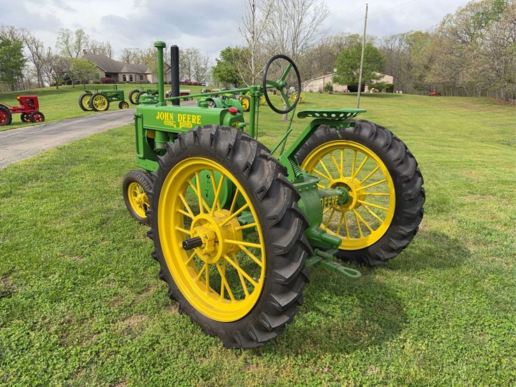 john-deere-b-image-3