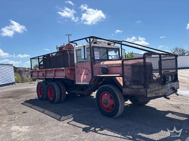 fire-and-ems-truck-image-2