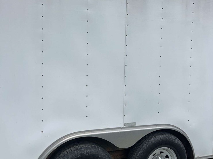 haulmark-20ft-enclosed-trailer-image-19