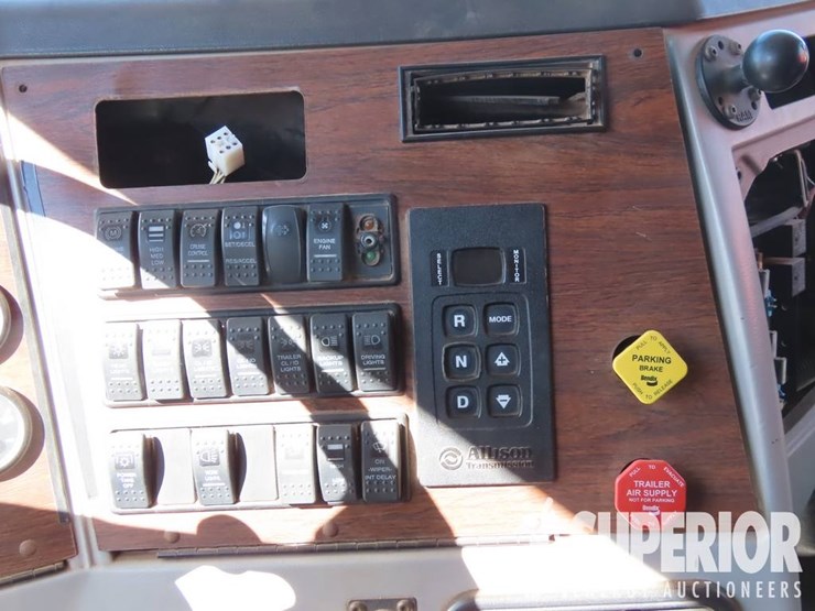2015-western-star-4900-image-8