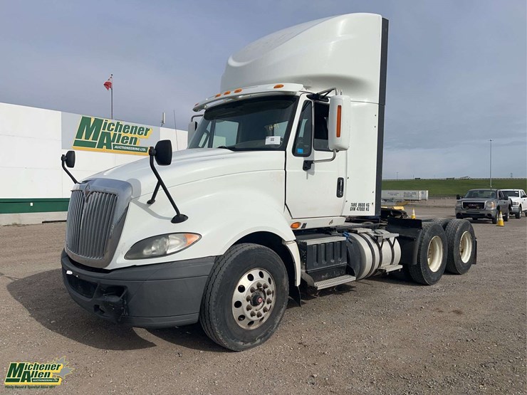 2017-international-prostar-image-1