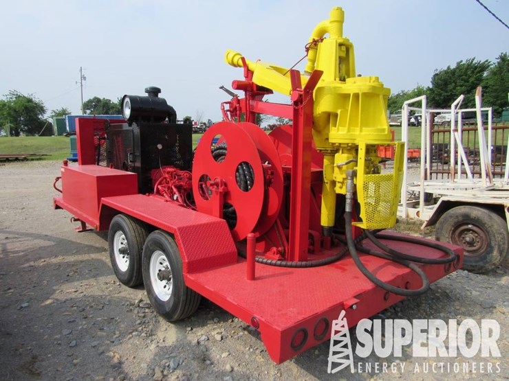 2012-massey-ferguson-8-image-1