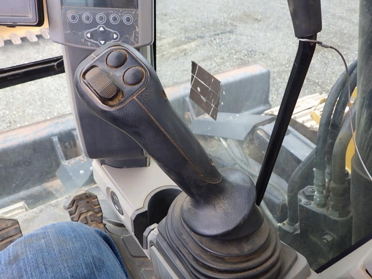 2019-caterpillar-335f-lcr-image-58