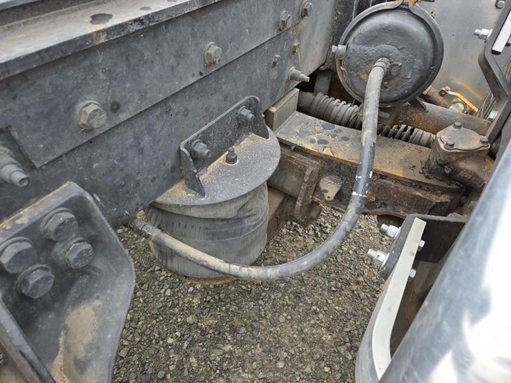 2012-kenworth-t800-image-48