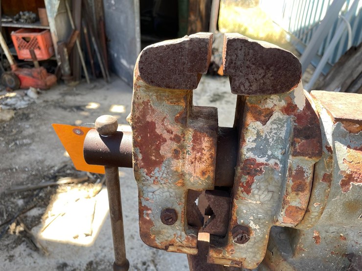 #1088-•-allied-multi-purpose-bench-vise-image-15