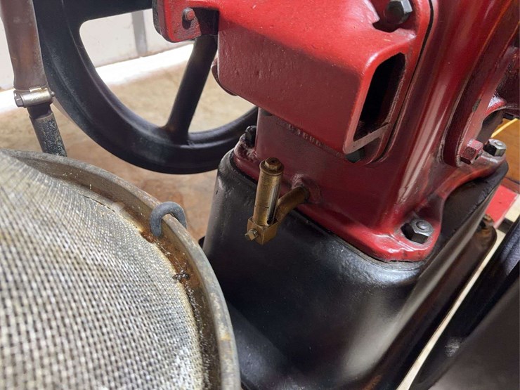 international-harvester-famous-2hp-image-11