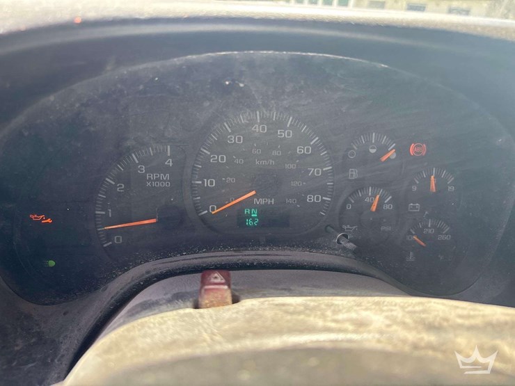 2006-gmc-c7500-crew-cab-flatbed-dump-truck-image-18