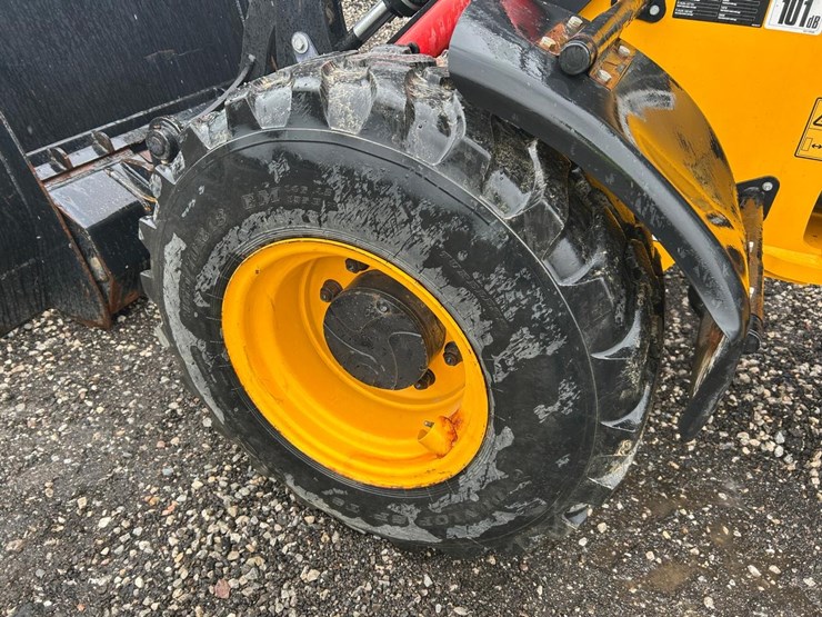 jcb-407-image-17