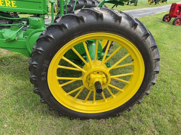 john-deere-b-image-16