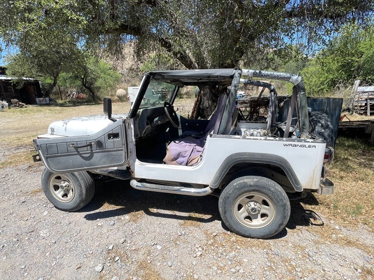 1994-jeep-wrangler-image-9