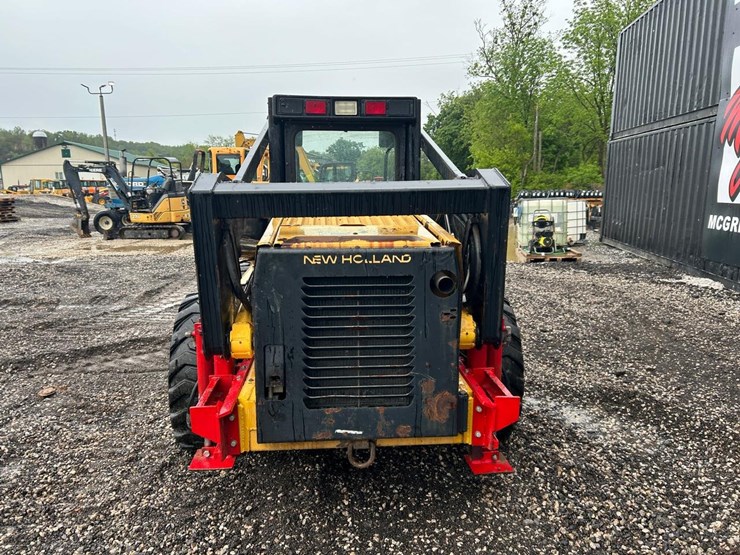 new-holland-lx985-image-3