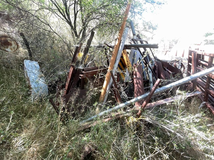 #1052-•-metal-pile-image-3