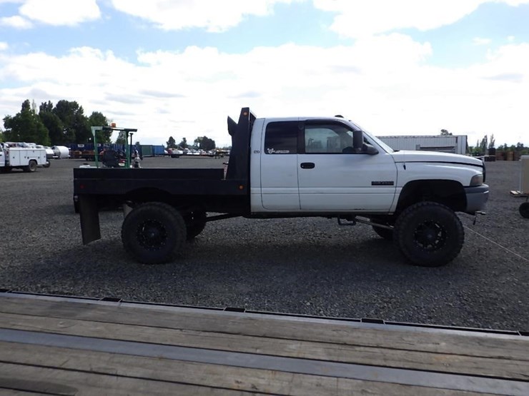 1998-dodge-ram-2500-image-4