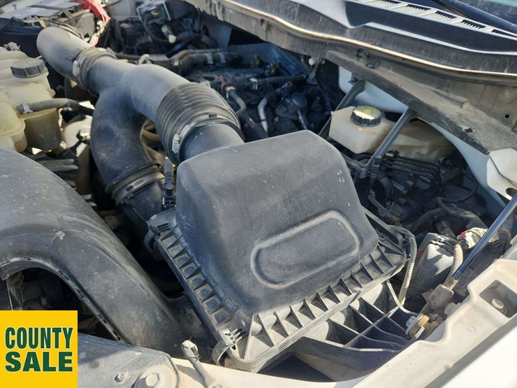 2022-ford-f150-xl-image-28