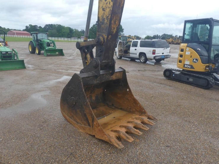 2013-komatsu-pc210-lc-image-7