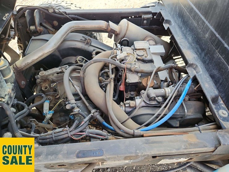 john-deere-gator-image-33