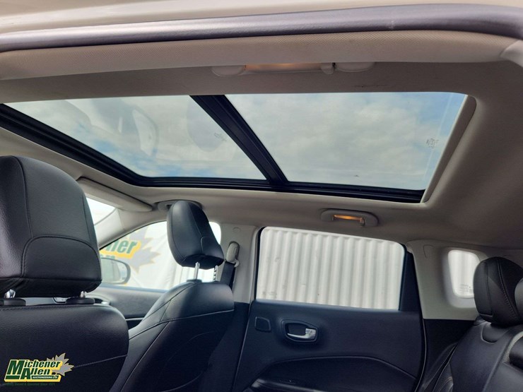 2018-jeep-compass-image-17
