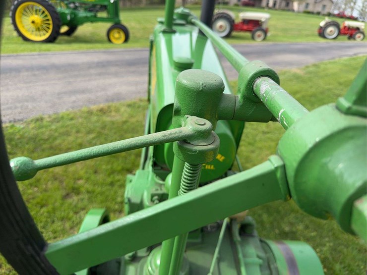 john-deere-b-image-44